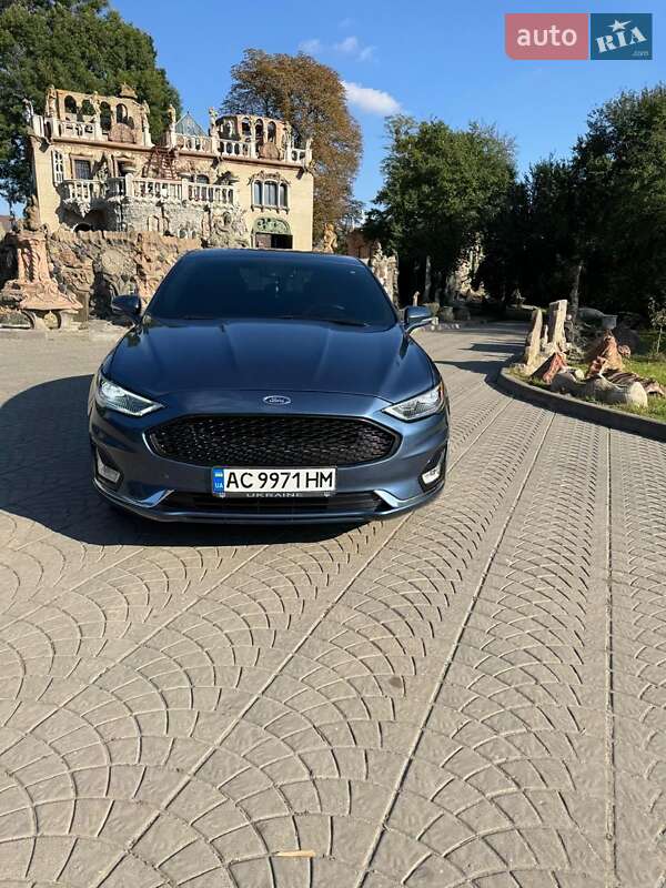 Седан Ford Fusion 2018 в Луцьку