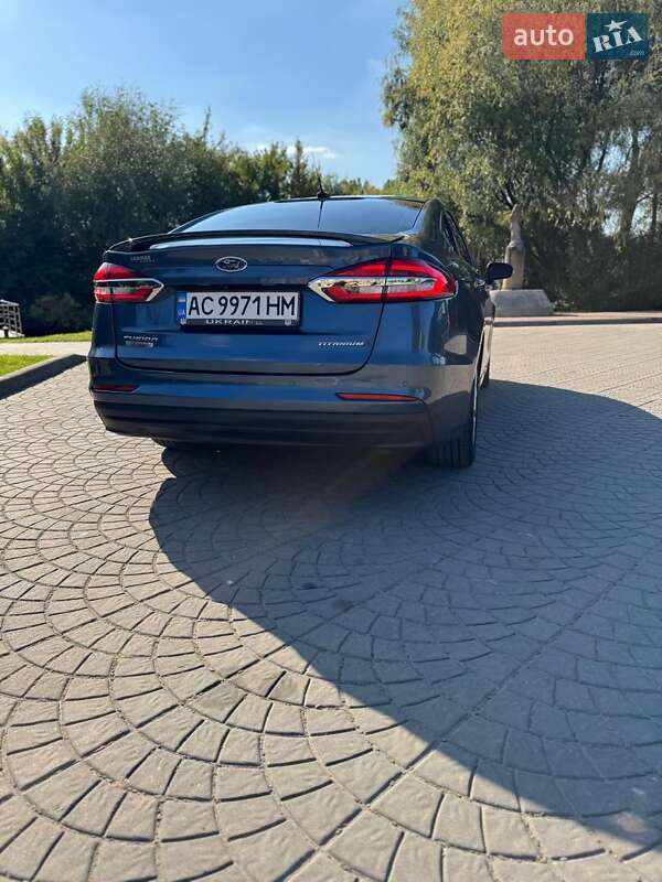 Седан Ford Fusion 2018 в Луцке