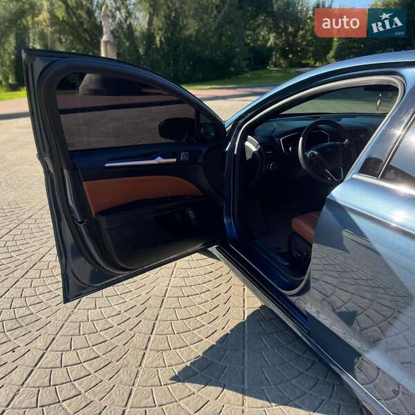 Седан Ford Fusion 2018 в Луцьку