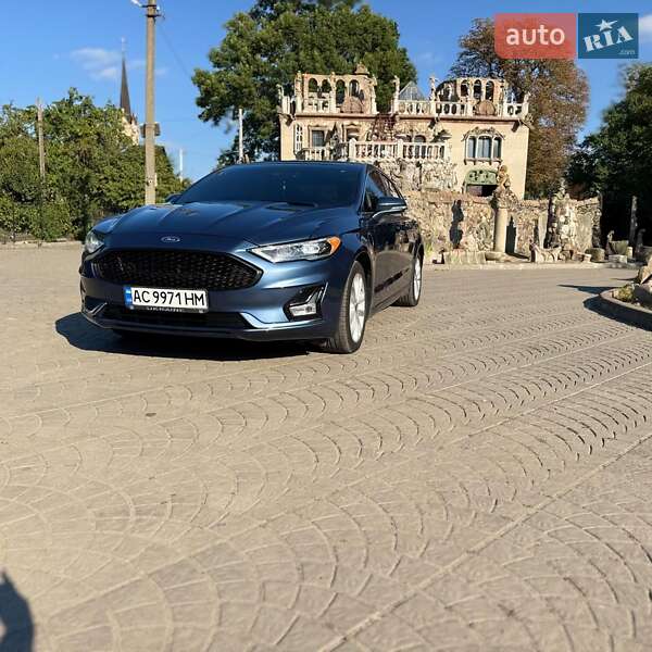 Седан Ford Fusion 2018 в Луцке