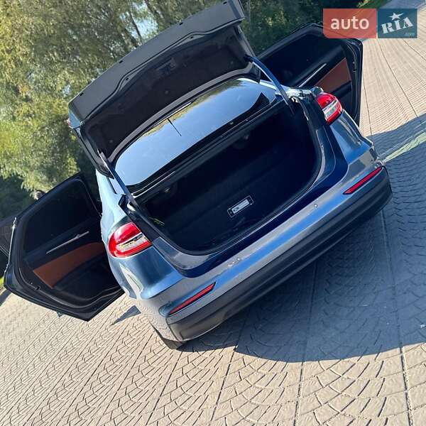 Седан Ford Fusion 2018 в Луцьку