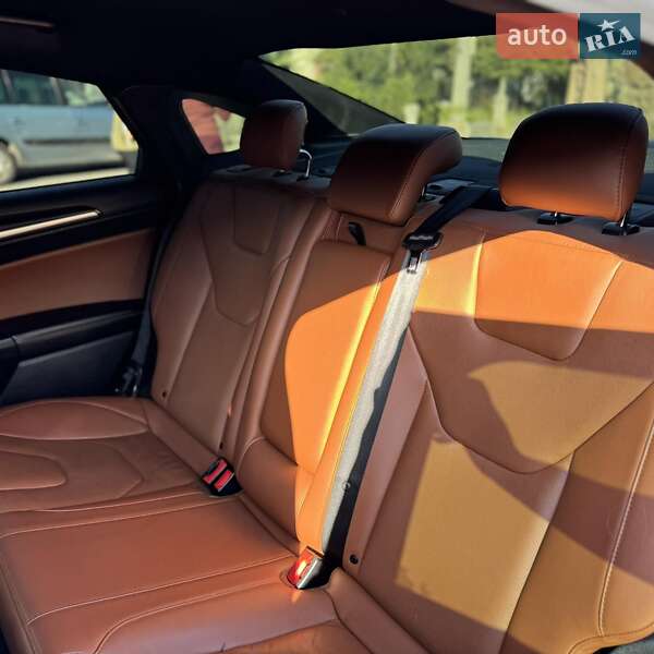 Седан Ford Fusion 2018 в Луцке