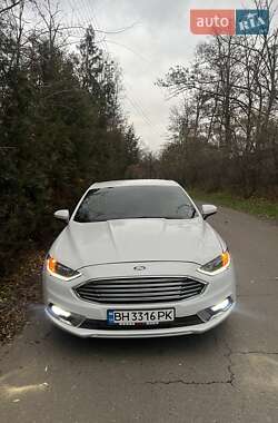 Седан Ford Fusion 2017 в 