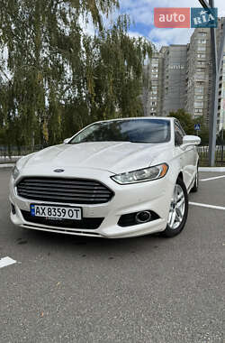 Седан Ford Fusion 2015 в 