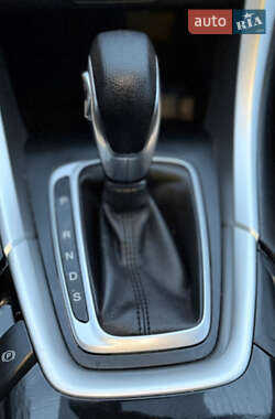 Седан Ford Fusion 2015 в 