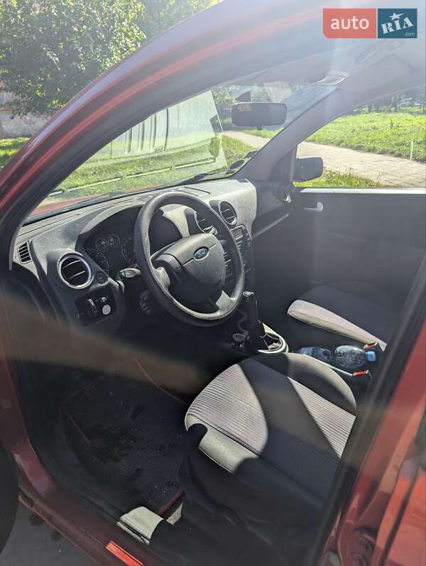 Хэтчбек Ford Fusion 2006 в Львове