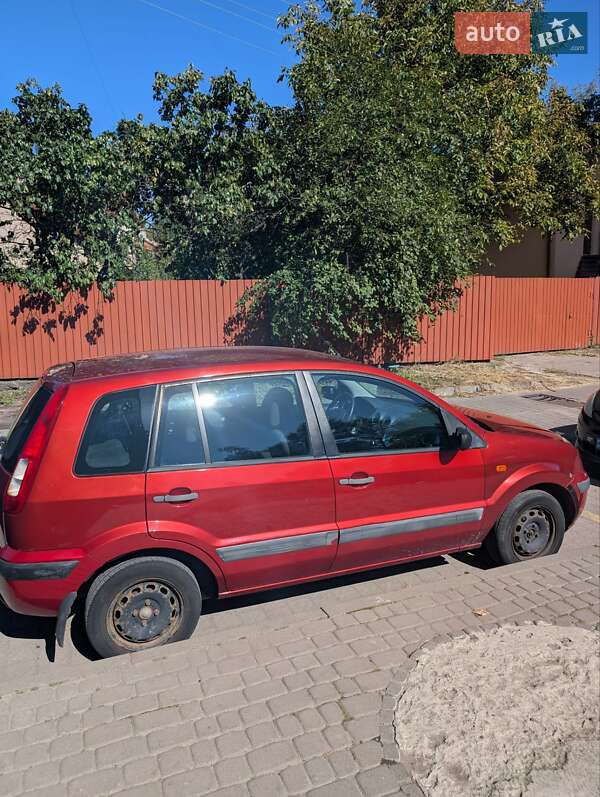 Хэтчбек Ford Fusion 2006 в Львове