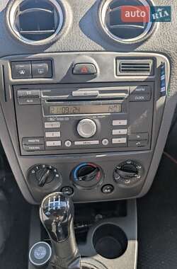 Хэтчбек Ford Fusion 2006 в 