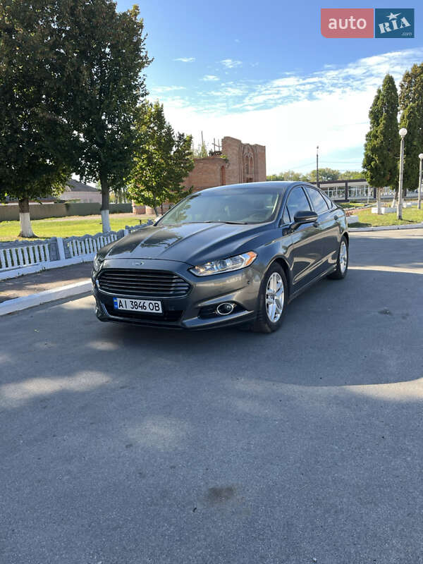 Седан Ford Fusion 2014 в Ніжині