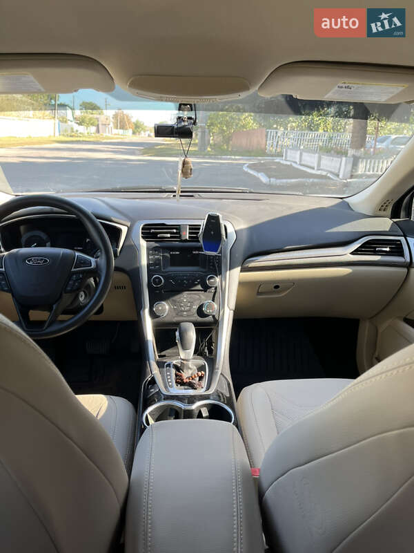 Седан Ford Fusion 2014 в Ніжині