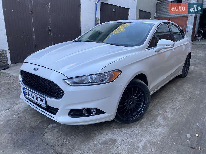 Ford Fusion 2015