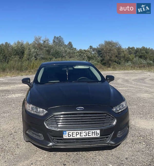 Седан Ford Fusion 2014 в Львові