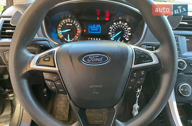 Седан Ford Fusion 2014 в 