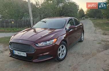 Седан Ford Fusion 2015 в Радомишлі