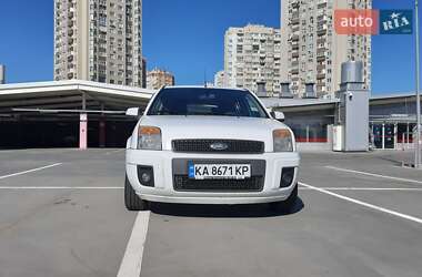 Хэтчбек Ford Fusion 2010 в Киеве