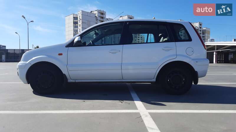 Хэтчбек Ford Fusion 2010 в Киеве