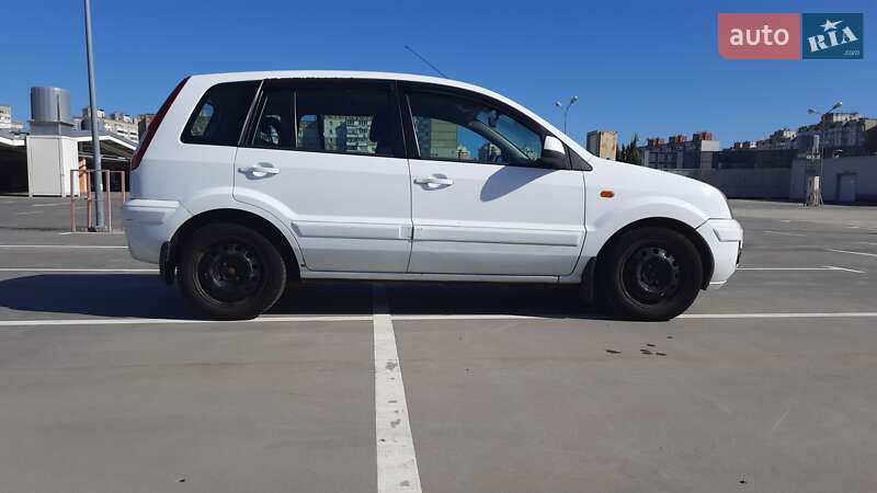 Хэтчбек Ford Fusion 2010 в Киеве