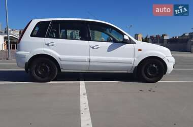 Хетчбек Ford Fusion 2010 в 