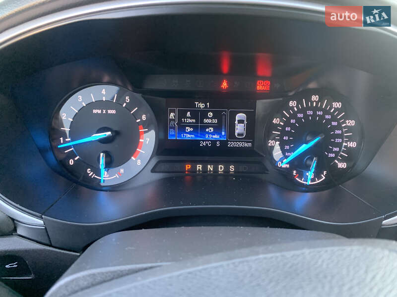 Седан Ford Fusion 2014 в Раздельной