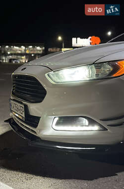 Седан Ford Fusion 2015 в 