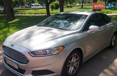 Седан Ford Fusion 2015 в Києві