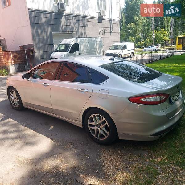 Седан Ford Fusion 2015 в Києві