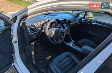 Седан Ford Fusion 2019 в 