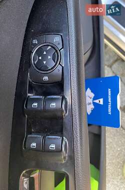 Седан Ford Fusion 2014 в 