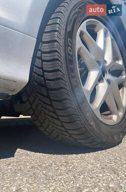 Седан Ford Fusion 2014 в 