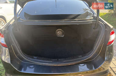 Седан Ford Fusion 2015 в 