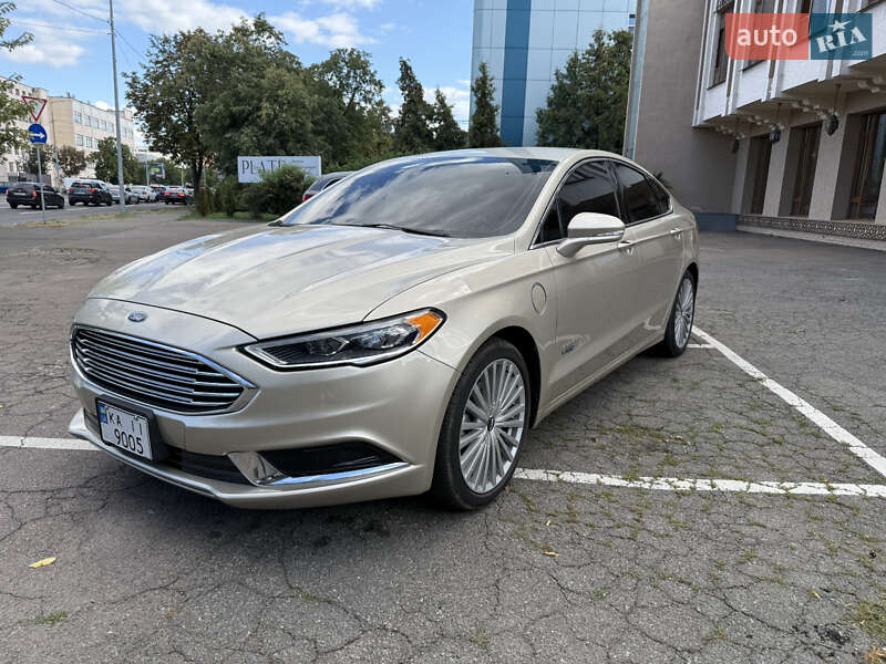 Седан Ford Fusion 2017 в Киеве фото 3 Седан Ford Fusion 2017 в Киеве