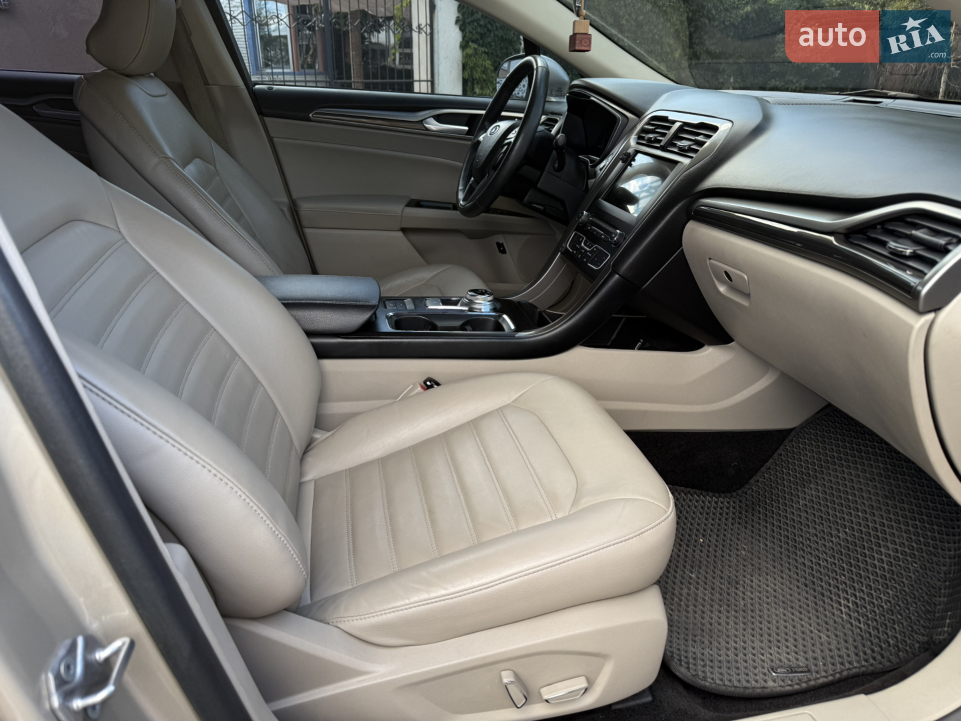 2017 Ford Fusion - мініатюра 23