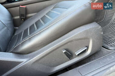 Седан Ford Fusion 2013 в 