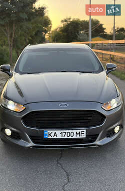Седан Ford Fusion 2013 в 