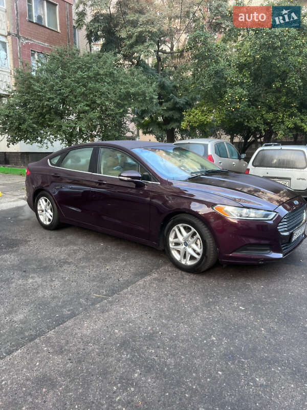 Седан Ford Fusion 2013 в Одесі