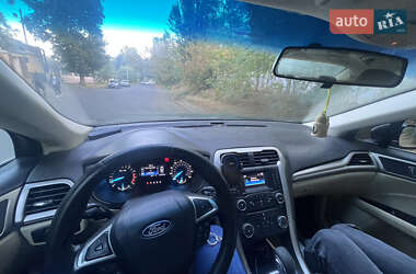 Седан Ford Fusion 2013 в 