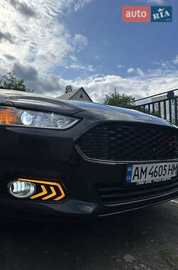 Седан Ford Fusion 2014 в 