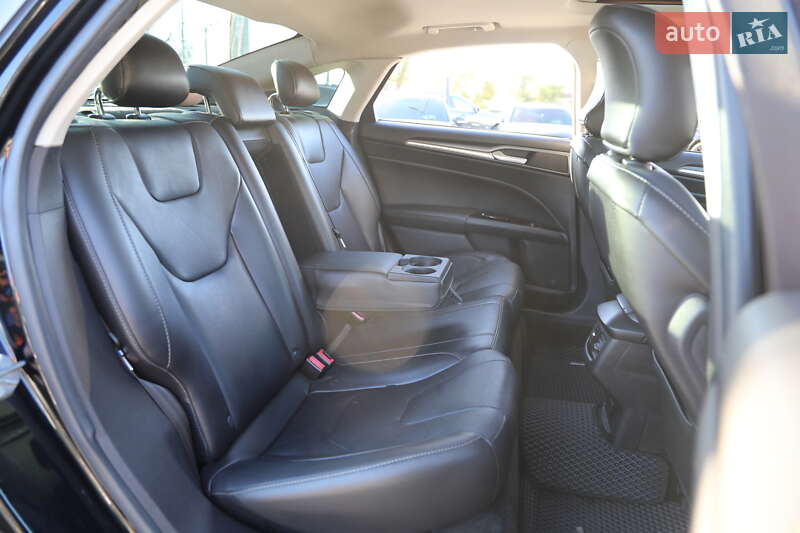 Седан Ford Fusion 2016 в Харкові