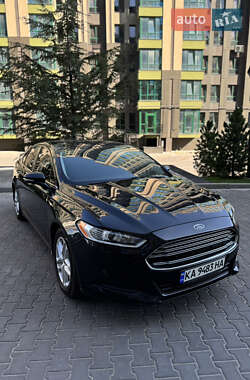 Седан Ford Fusion 2013 в 