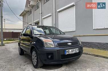 Хэтчбек Ford Fusion 2008 в 