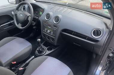 Хэтчбек Ford Fusion 2008 в 