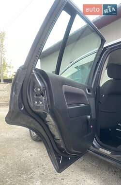 Хэтчбек Ford Fusion 2008 в 
