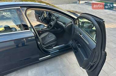 Седан Ford Fusion 2019 в 