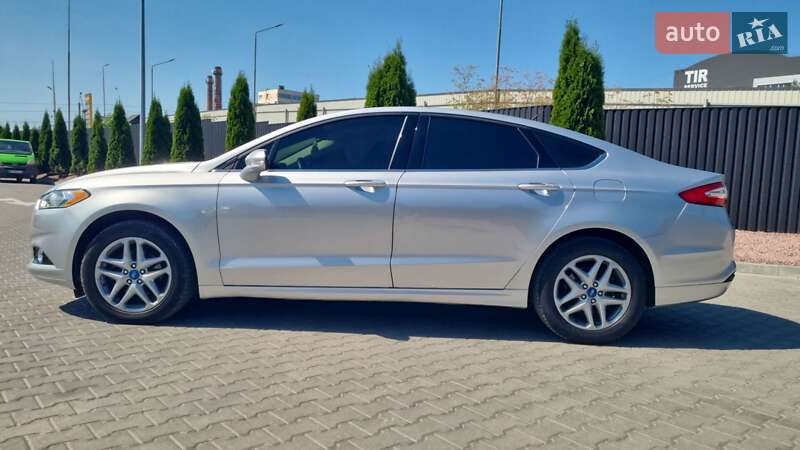 Седан Ford Fusion 2015 в Тернополі