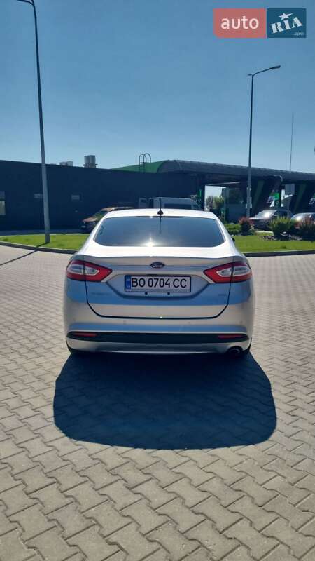 Седан Ford Fusion 2015 в Тернополі