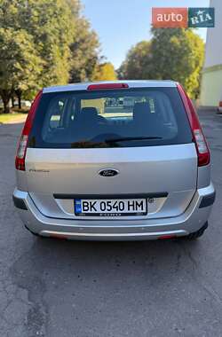 Хэтчбек Ford Fusion 2009 в 