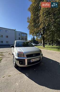 Хэтчбек Ford Fusion 2009 в Ровно