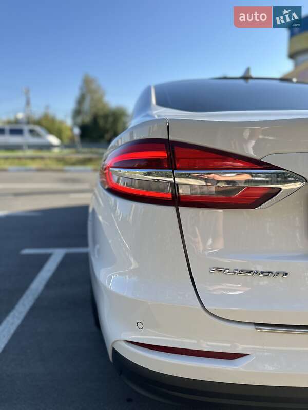 Седан Ford Fusion 2019 в Белогородке