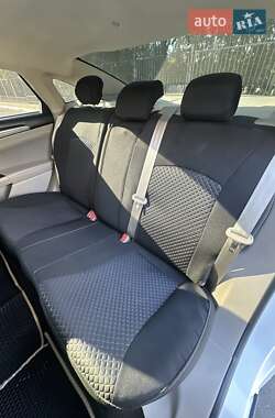 Седан Ford Fusion 2019 в 