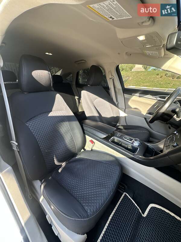 Седан Ford Fusion 2019 в Белогородке